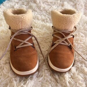 UGG Women’s Lakesider Heritage Chestnut Brown Suede Shearling Ankle Booties